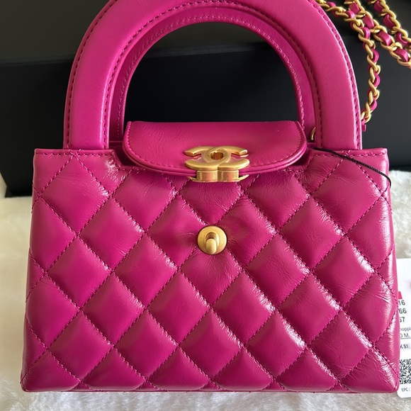 Chanel Mini Kelly Bag 24A - Picture 8 of 17